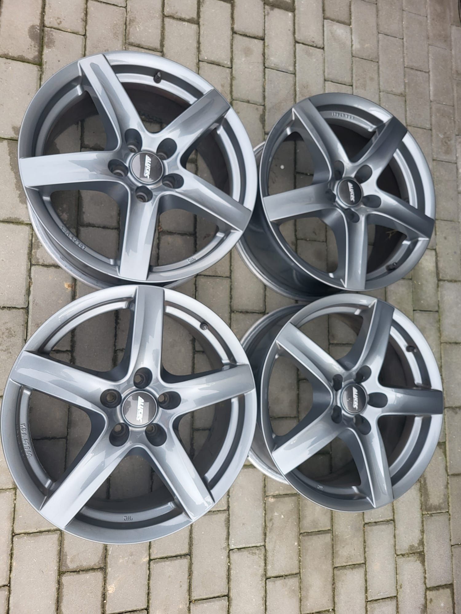 Felgi Audi 8Jx18" 5x112 A4 B8 B9 A5 A6 C7 C8 Q5 A7 VW Passat B7 Tiguan