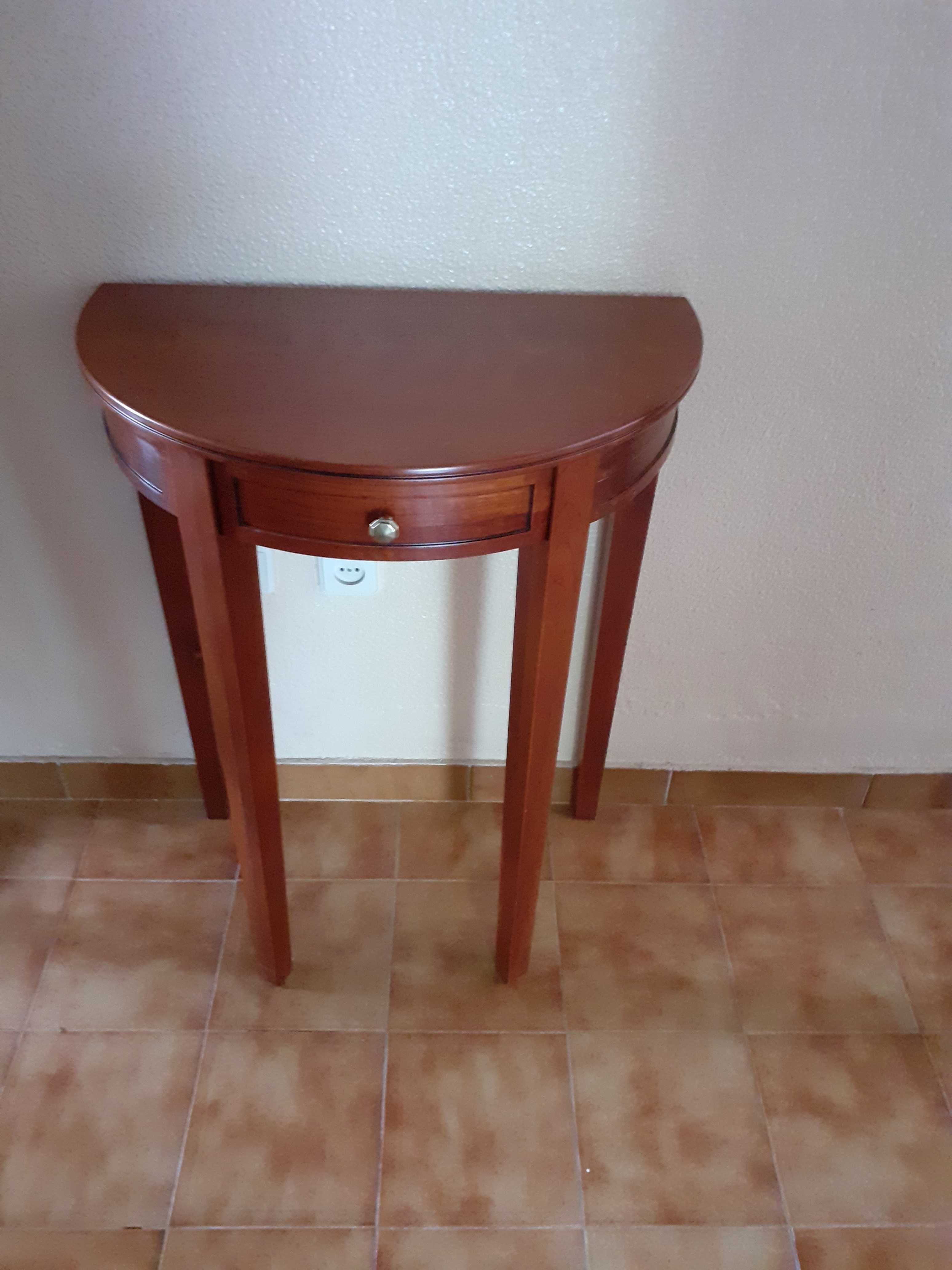 Mesa de Telefone de Cerejeira