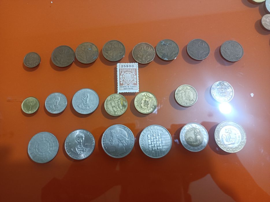 Moedas e notas diversas