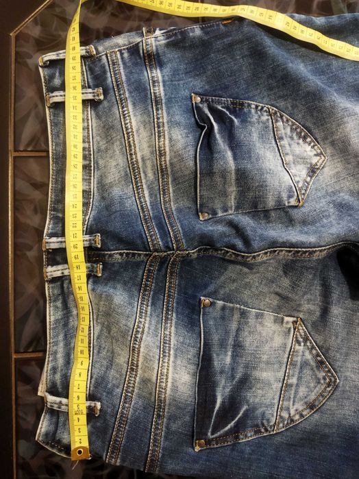 Jeansy męskie modne