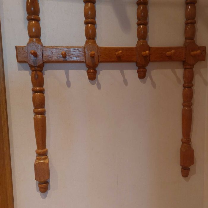 Lustro do garderoby i ręcznie wykonany wieszak- LITE DREWNO