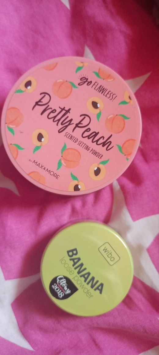 Zestaw puder sypki do twarzy Wibo banana peach