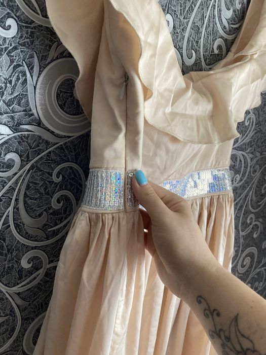 Нарядное платье