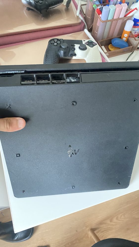 Ps4 slim 500gb.