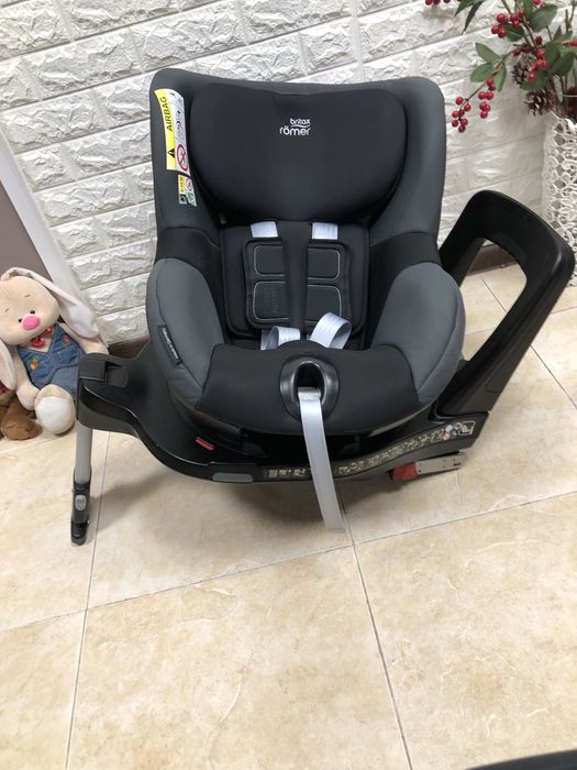 Автокрісло Britax Römer DUALFIX M i-SIZE Група 0+/1 (0-18 кг) 360