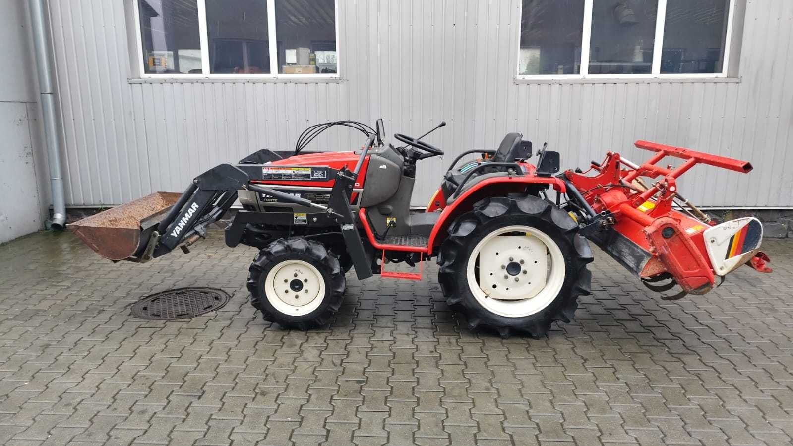 Yanmar F230 z turem i glebogryzarką