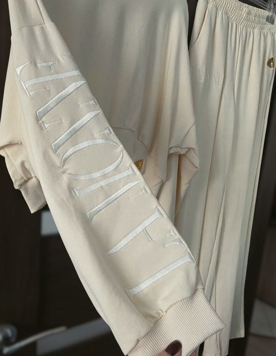 Nowy komplet dresowy oversize,La Monne, rozmiar uniwersalny