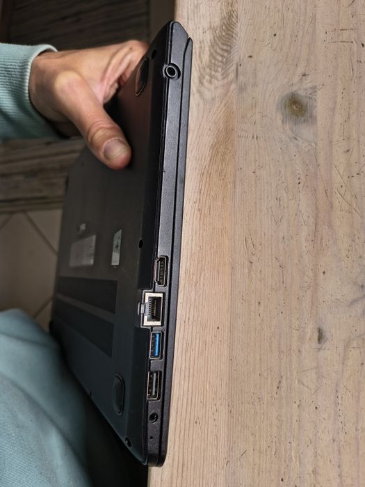 Laptop Lenovo Ideapad 100