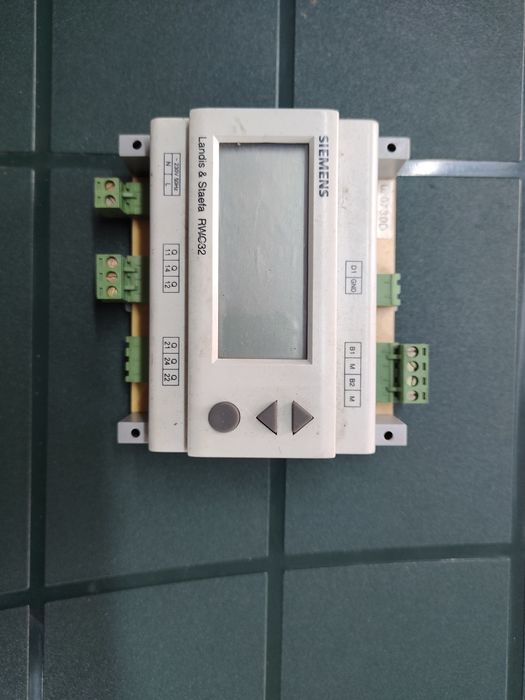 Siemens RWC32  kontroler/regulator temperatury