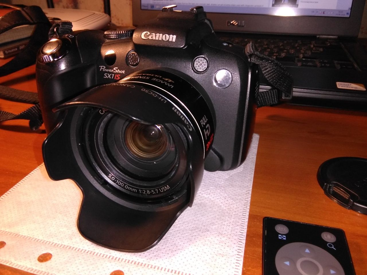 Фотоапарат Canon CX 1 is