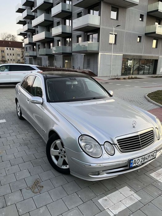 Mercedes W211 Avangard