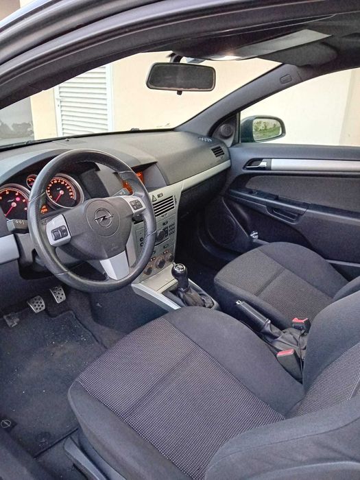 Opel Astra H GTC 1.3 CDTI
