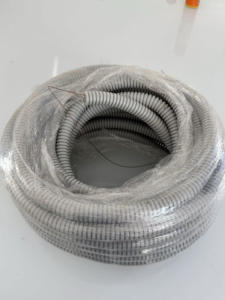 Peszel rura karbowana z pilotem 20 mm 8m szara