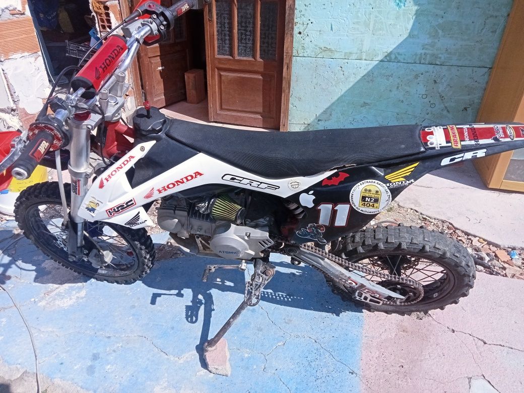 Vendo mota Pit bike 125