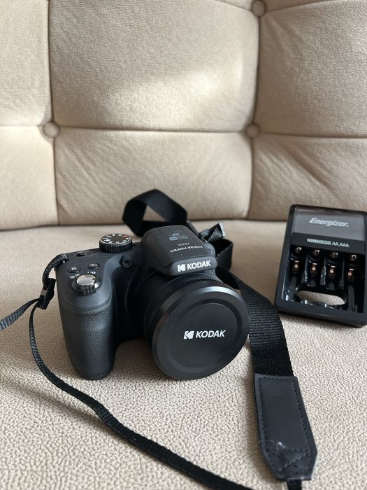 Aparat KODAK PixPro AZ405BK Czarny, 20Mpix, 40x zoom optyczny