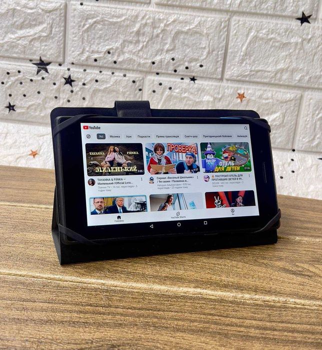 Планшет Lenovo "LTE" Гарний стан