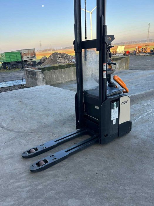 Wózek widłowy elektryczny