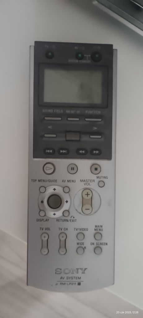Amplituner Sony, Nagrywarka DVD Philips, Kolumny, Piloty, Kable.