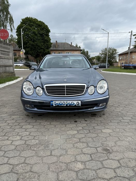 Автомобіль Mercedes-benz 2003 року в гарному стані. Телефонуйте