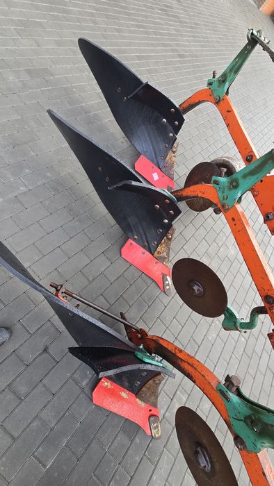 Плуг квернеланд 4-3-35