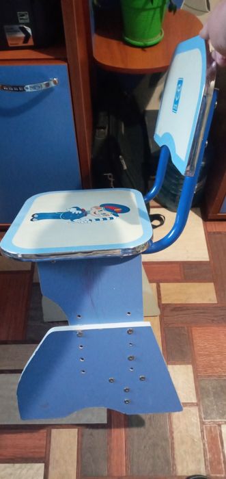 Продам детский столик и стул
