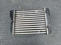 Intercooler 8E0145805L Lewy Chlodnica Powietrza Turbiny 1.8 T Turbo AUDI A4 B6 B7