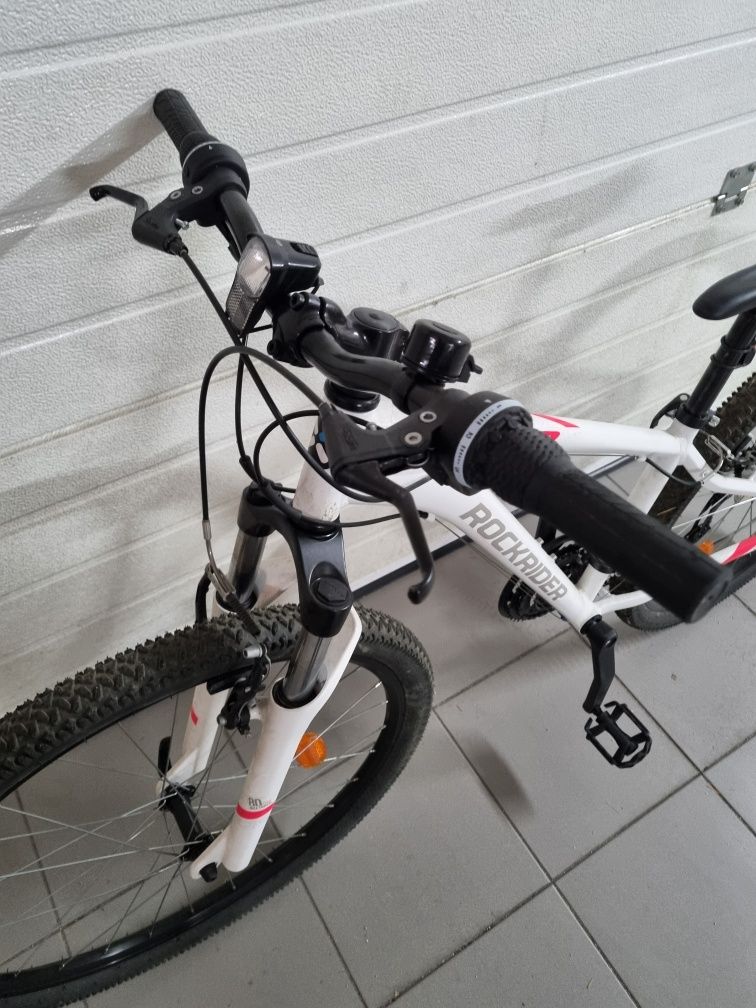 Bicicleta BTT mulher + Capacete como Novos