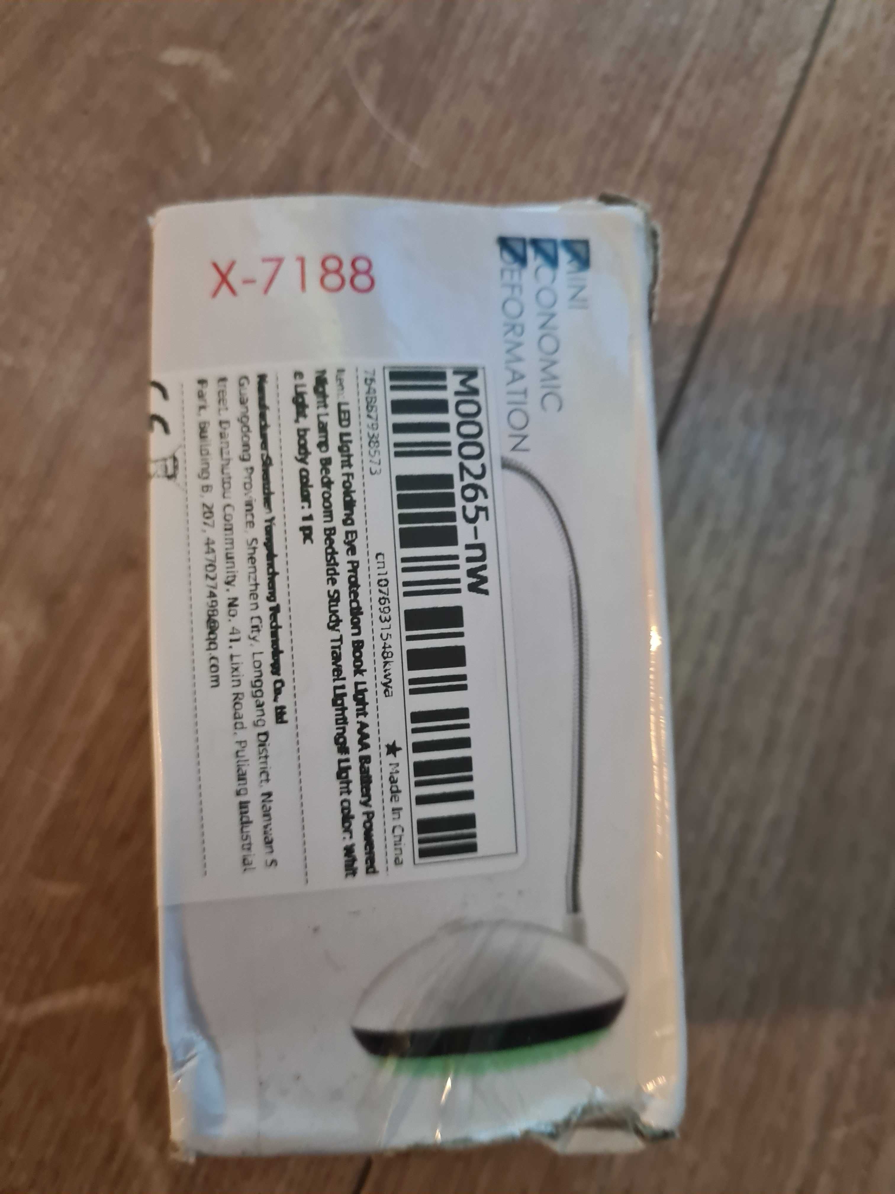 Mini lampka biurkowa LED