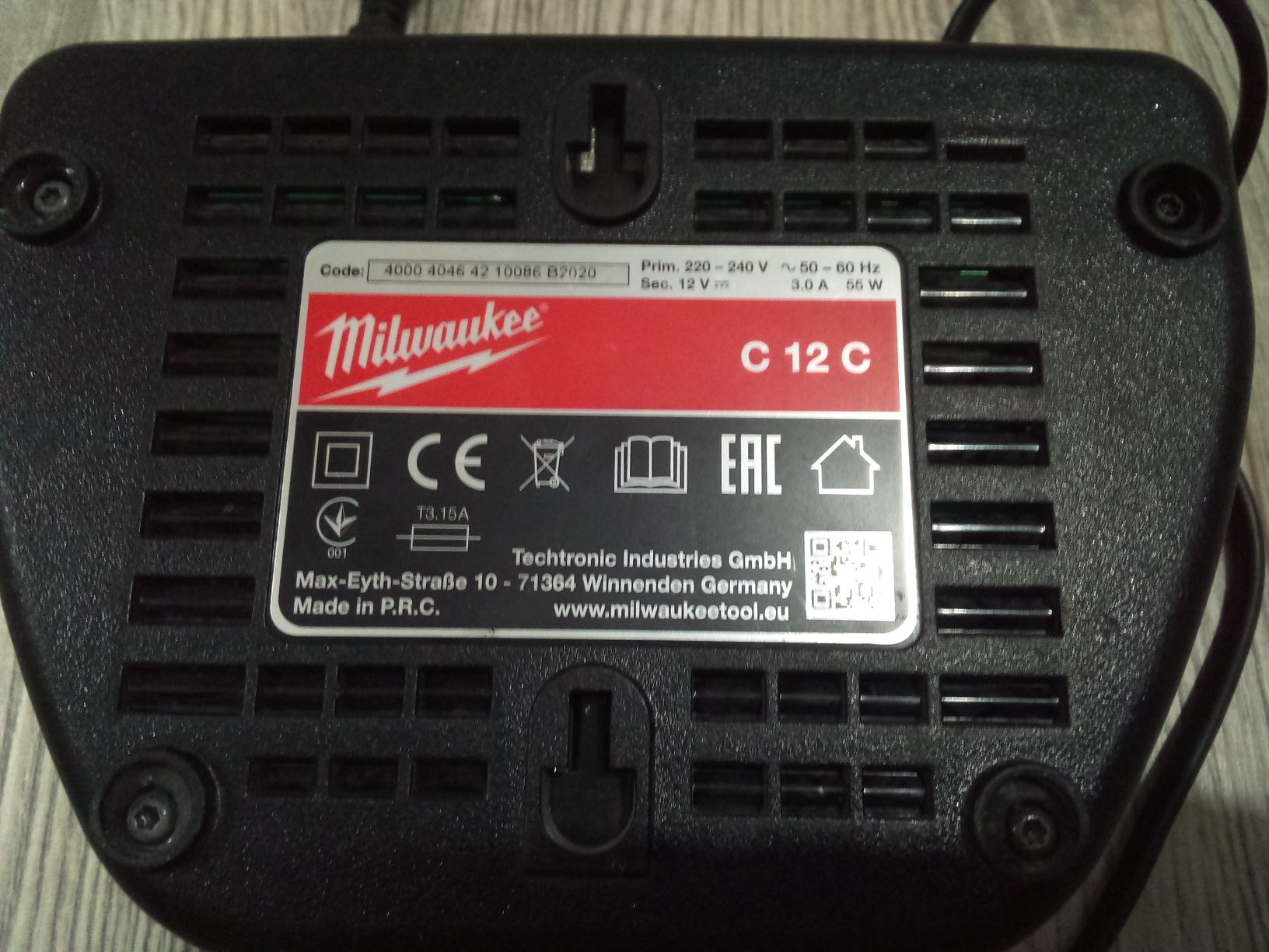 Ładowarka Milwaukee C12C /12V