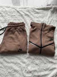 Dres Nike Tech Fleece rozmiar L brązowy komplet bluza spodnie