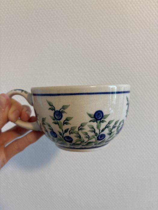 Filiżanka ceramika bolesławiec jagódki