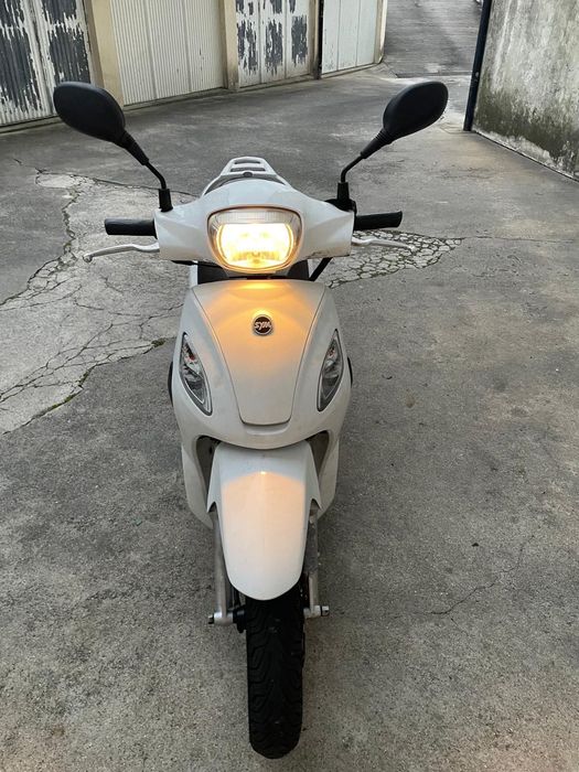 Mota Scooter symphony 125