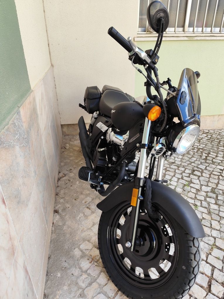 Keeway Superlight 125