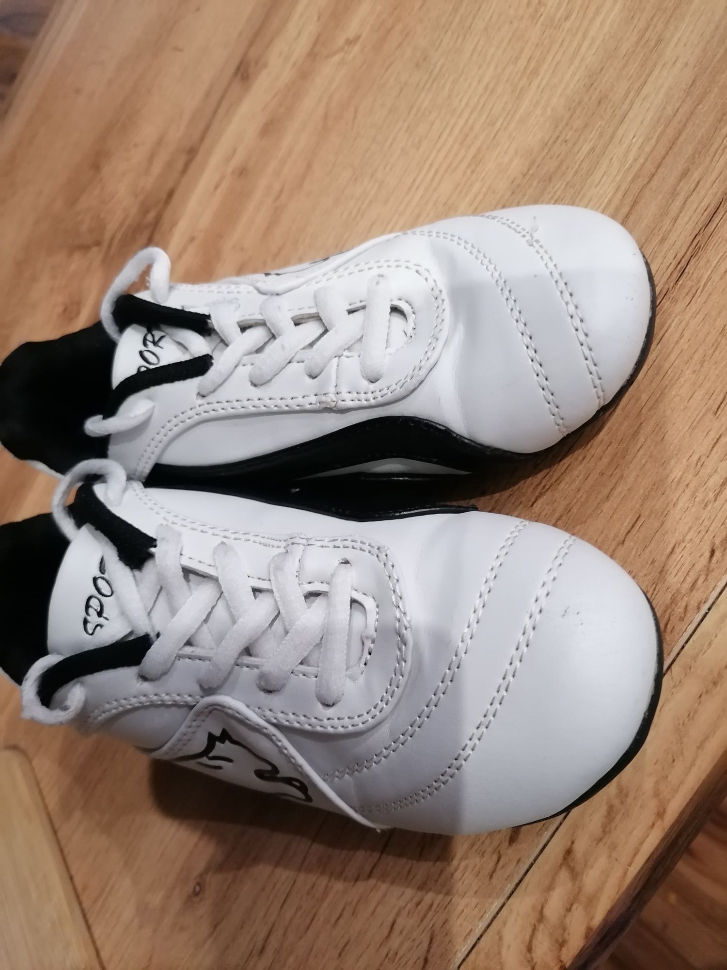 Buty sportowe dla chłopca