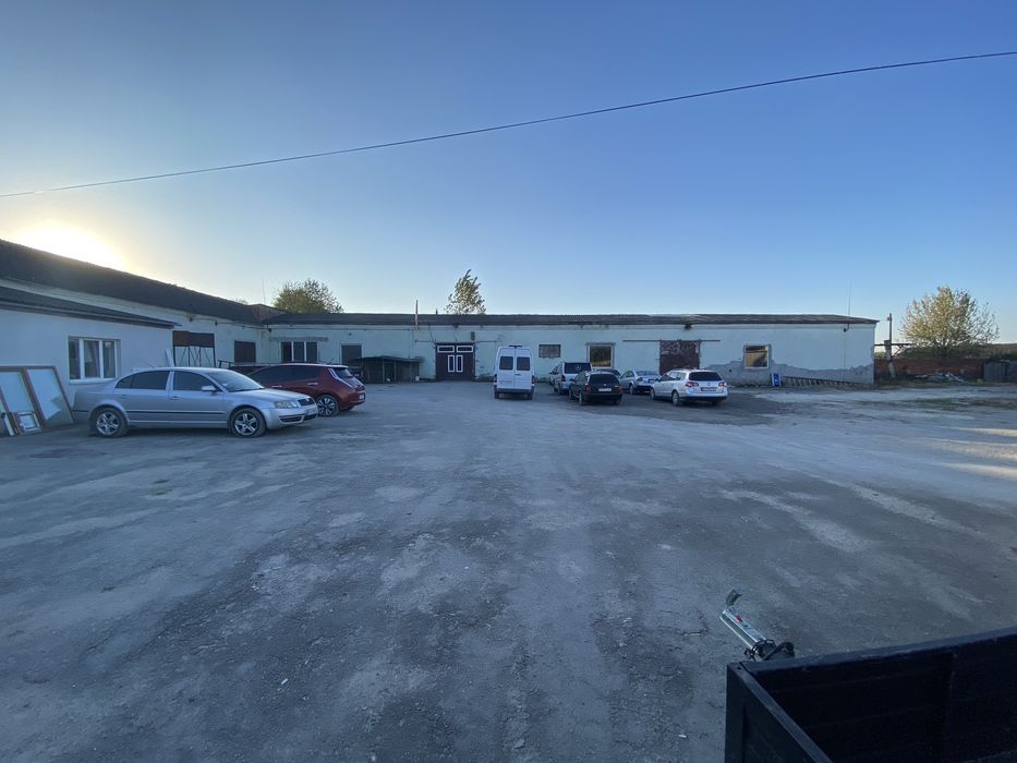 Складські , виробничі приміщення, територія