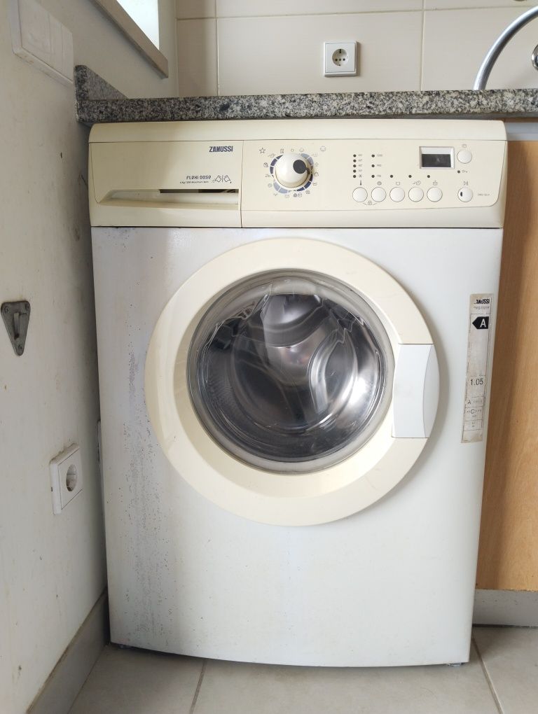 máquina de lavar roupa