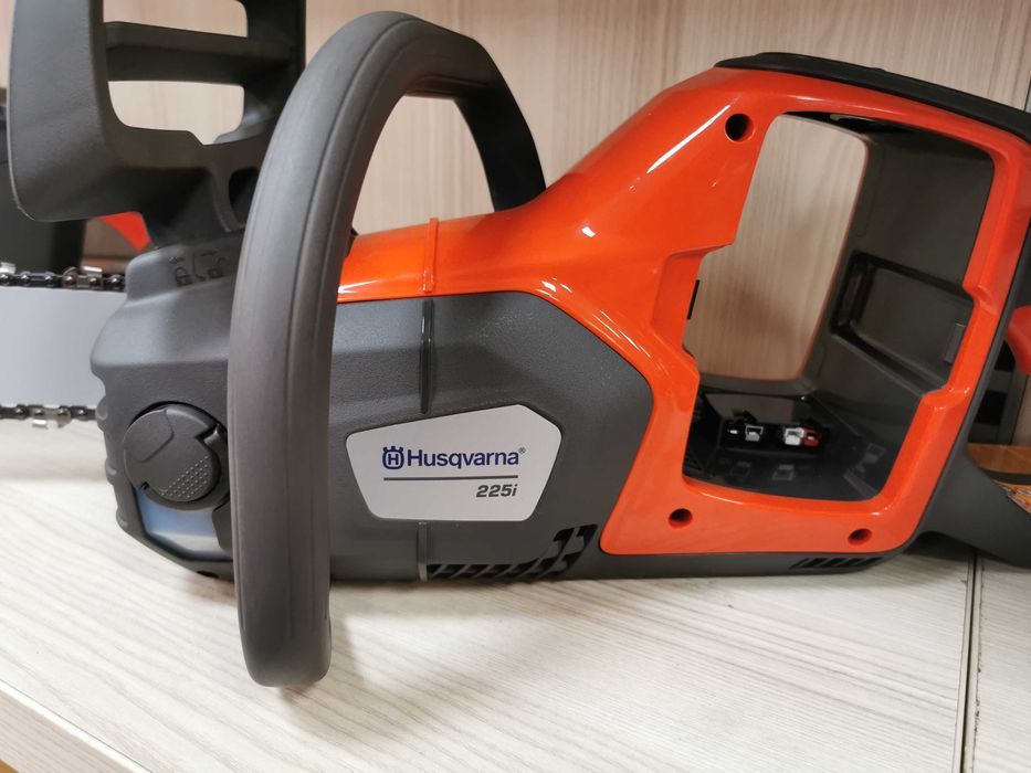 Piła Husqvarna Akumulator 225i 2xBateria 4Ah + ładowarka NowaGwarancja