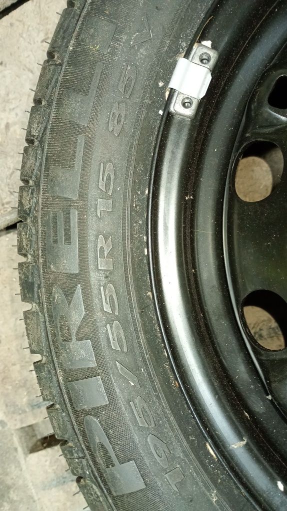 Opona 195/55R15 plus felga VW Seat Skoda