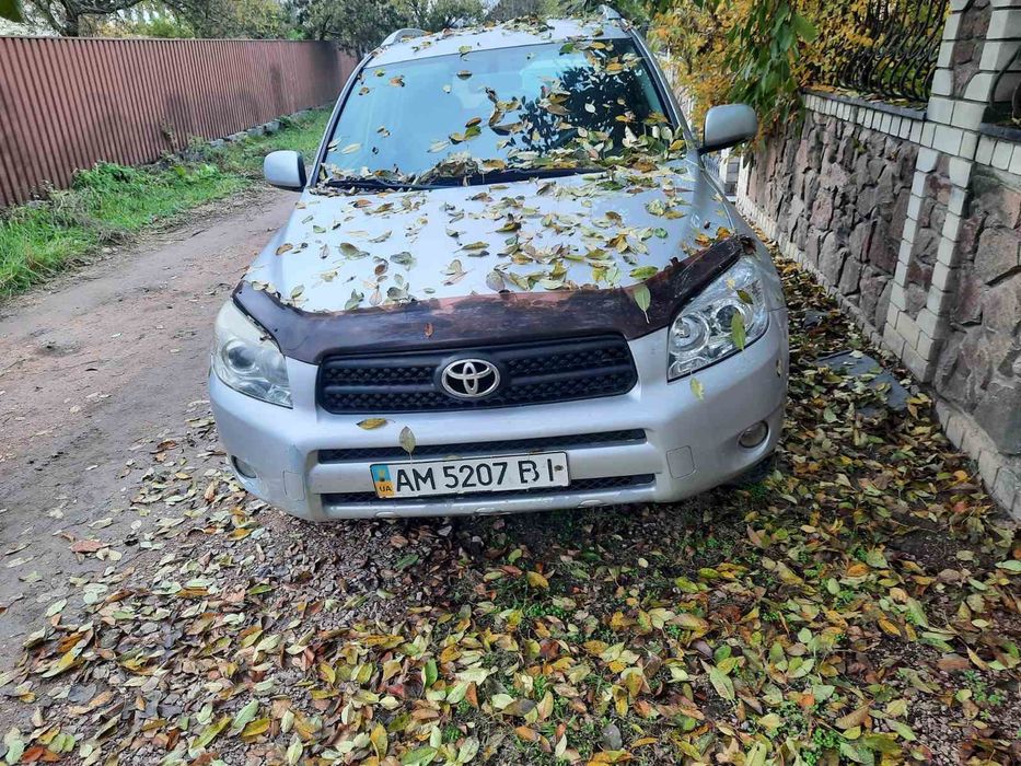 Продам Тойоту Рав 4 2007 рік автомат