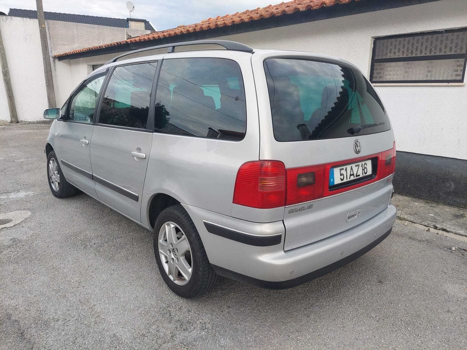 Volkswagen Sharan 1.9 Tdi 115cv – 7 lugares - Ano 2000