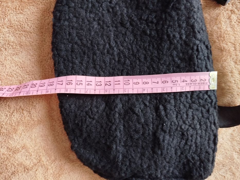 Нова сумка бананка чорна жіноча сумочка плюшева поясна чорна