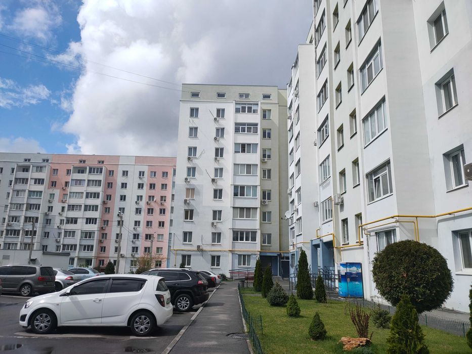 ЖК Ньютона, ул Федоренко, Продам 1 ком квартиру пл 44м2, этаж 4/8ми! A