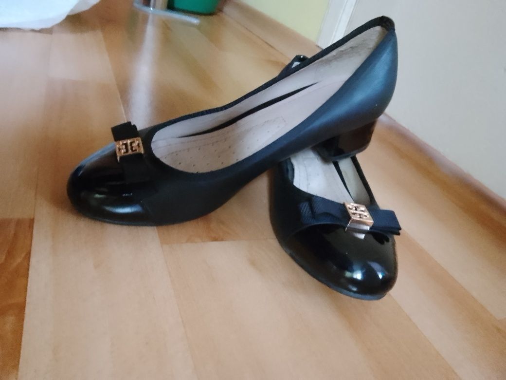 Buty czółenka 36