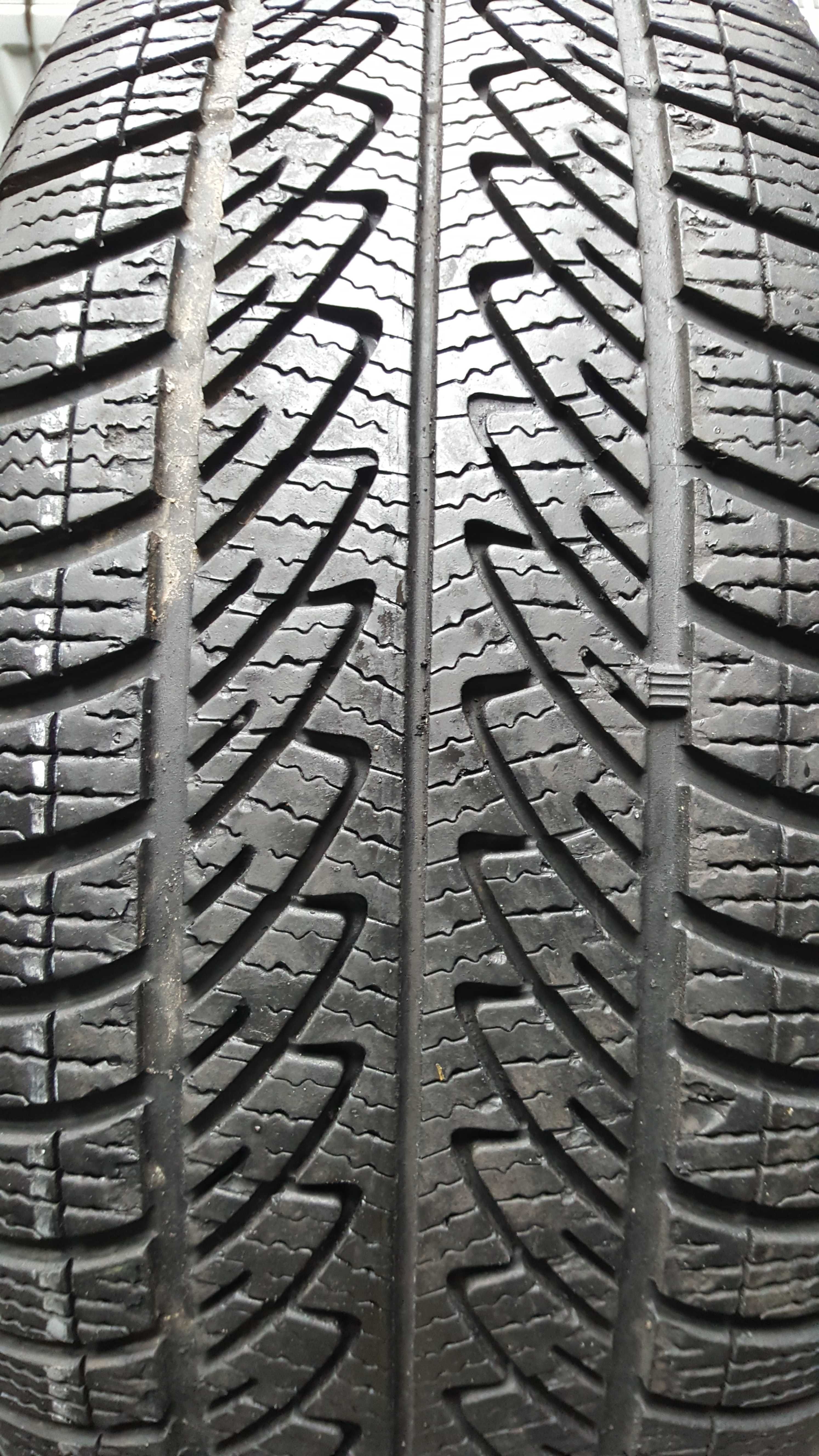 Goodyear 205/55 r16 UltraGrip 8 Performance XL /// 5,7mm!!!