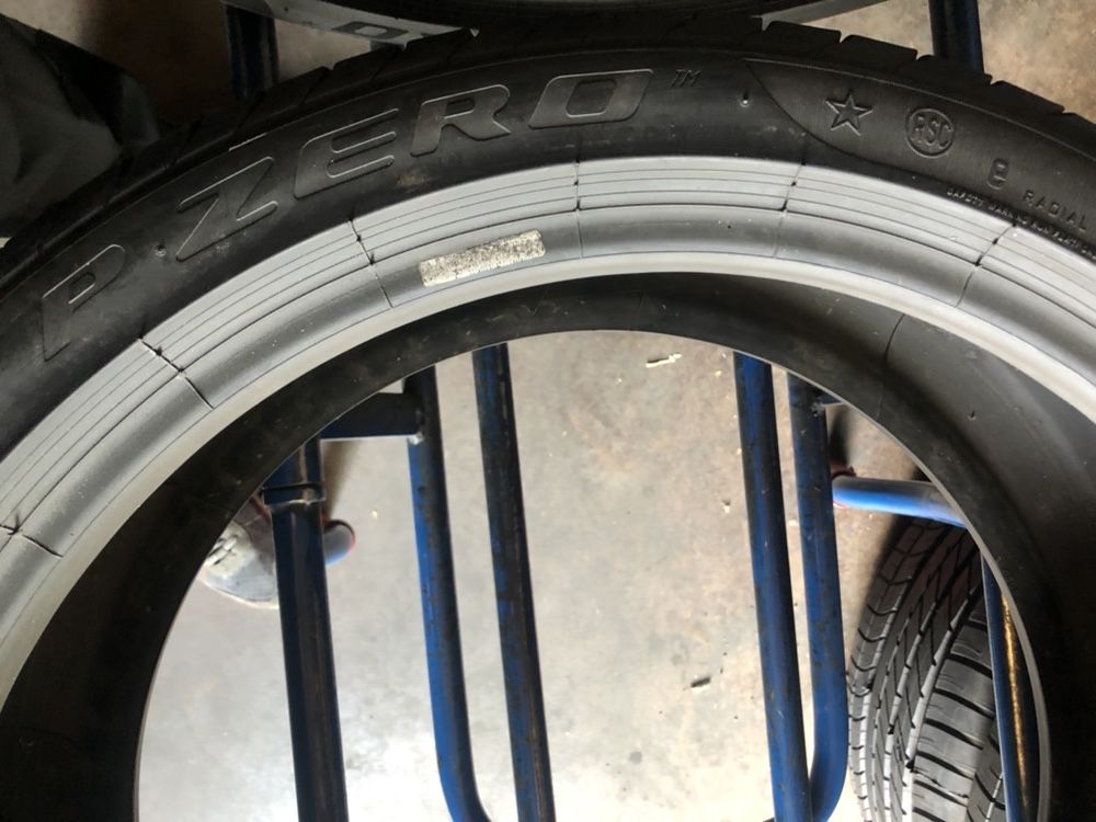 245/40/19+275/35/19 R19 Pirelli PZero Runflat 4шт