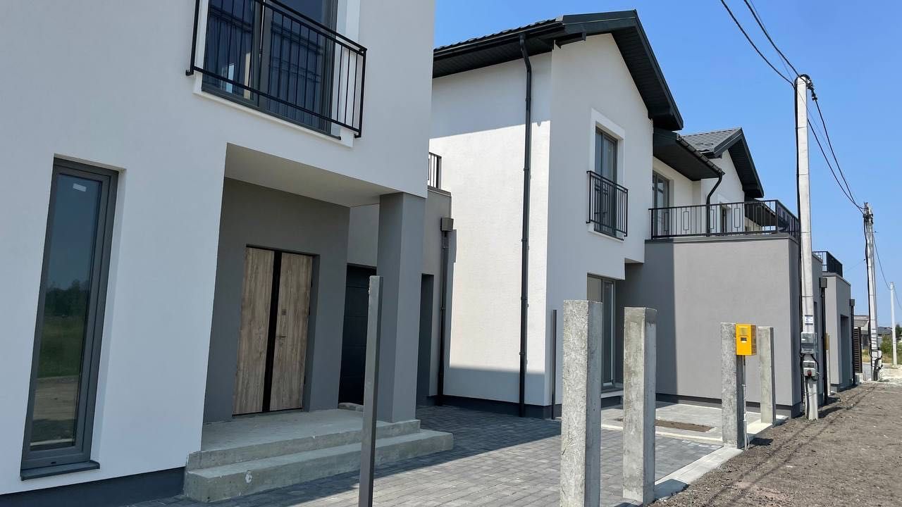 Продаж котеджу с. Пасіки-Зубрицькі р-н ресторану  "Soprano Inn"