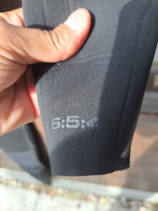 Quiksilver 6/5/4 tamanho M