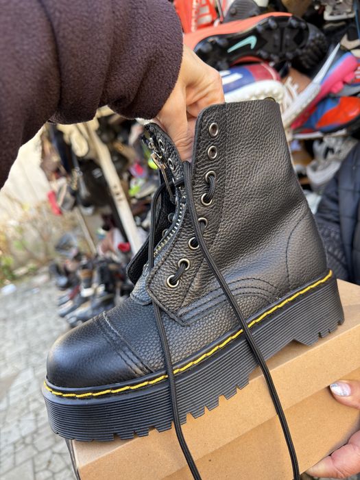 Нові оригінальні чобітки dr. martens Оригінал