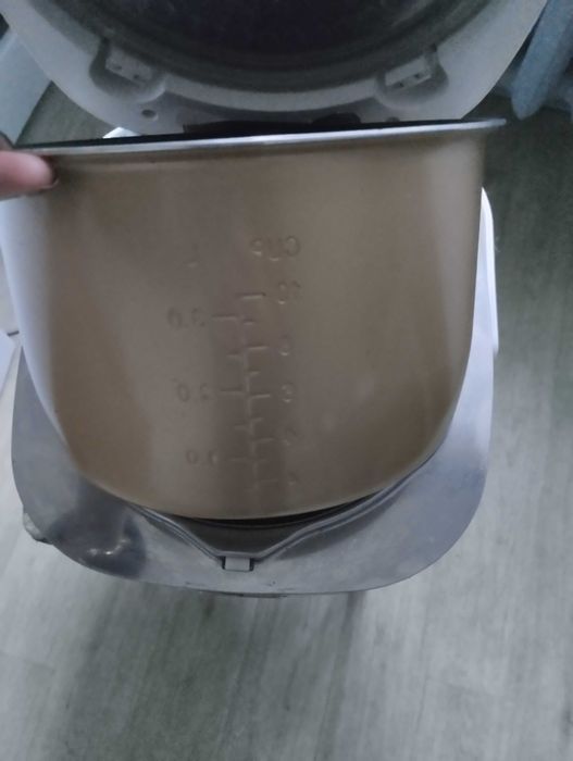 Продам мультиварку Vitek