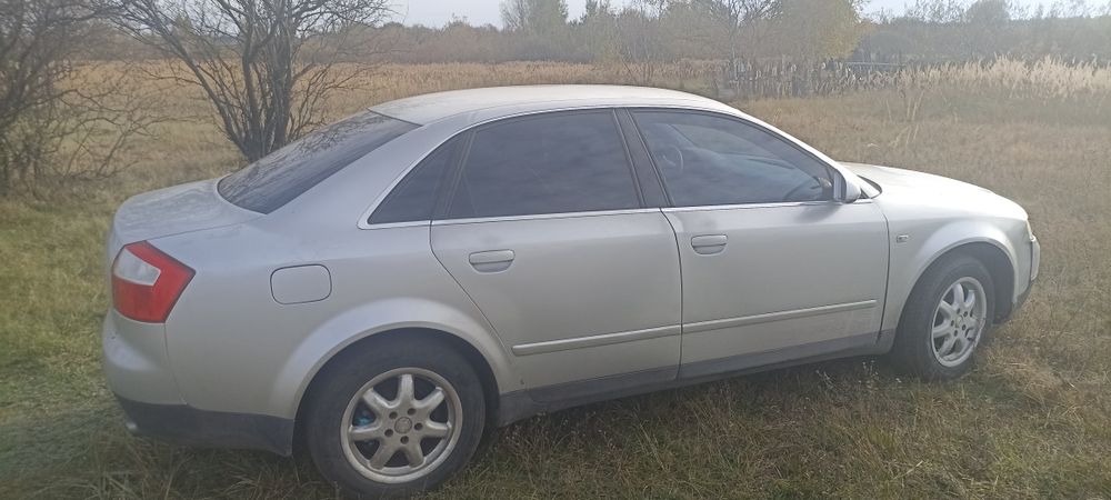 Ауді А4.   Терміново